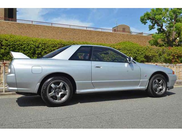 スカイライン ＧＴ－Ｒ　ＮＩＳＭＯボンネットフードトップモール　フロントバンパーダクト　リアウイング　ディーラーメンテナンス車（10枚目）