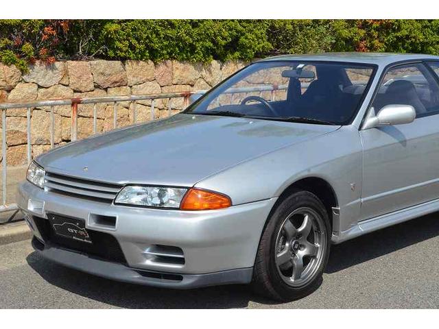 スカイライン ＧＴ－Ｒ　ＮＩＳＭＯボンネットフードトップモール　フロントバンパーダクト　リアウイング　ディーラーメンテナンス車（14枚目）