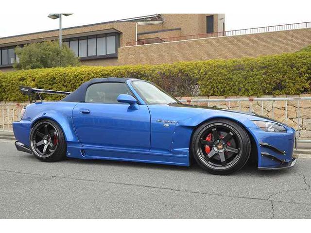 S2000 タイプV 後期型2.2Lモデル WIDEボディー キャタ マフラー 車高調 MUGEN5ポイントロールケージ(2枚目)
