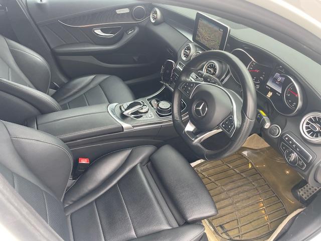 Cクラスステーションワゴン C220d ステーションワゴン スポーツ本革仕様 黒革シート/ナビ&TV/バックカメラ/ETC/ドラレコ/ローダウン/スープラ純正19インチアルミ(4枚目)