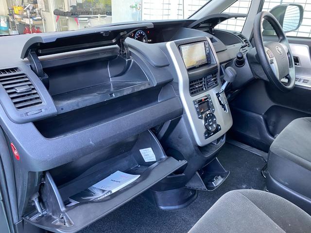 ノア Ｘ　スマートエディション　ＳＤナビ　フルセグＴＶ　両側電動スライドドア　バックカメラ　ＥＴＣ　フリップダウン　Ｂｌｕｅｔｏｏｔｈ（32枚目）