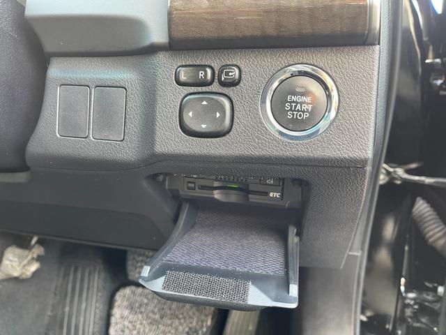 マークＸ ２５０Ｇ　全国保証　後期仕様　リアＧ‘ｓ仕様　新品車高調　３眼シーケンシャルウィンカーヘッドライト　新品１９アルミ　Ｂｌｕｅｔｏｏｔｈ　ＨＤＤナビ　バックカメラ　地デジ　スマートキー　４本出しマフラーカッター（35枚目）