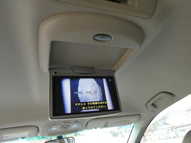 エスティマハイブリッド Ｘ　モデリスタエアロ／両側パワースライド／リアフリップダウンモニター／クルーズコントロール／フルセグＴＶ／ＥＴＣ／ＨＩＤ／プッシュスタート／７人乗り／４ＷＤ／ハイブリット（13枚目）