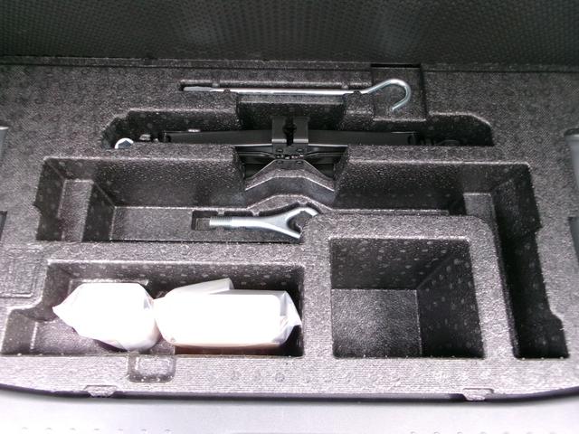 タント カスタムＲＳ　トップエディションＶＳ　ＳＡＩＩＩ　ＰＳ　ＰＷ　フルオートエアコン　Ｗエアバック　衝突安全ボディ　スマートアシストＩＩＩ　スマートキー　プッシュスタート　両側電動スライドドア　純正８インチナビ　パノラマモニター　ＥＴＣ　シートヒーター（21枚目）