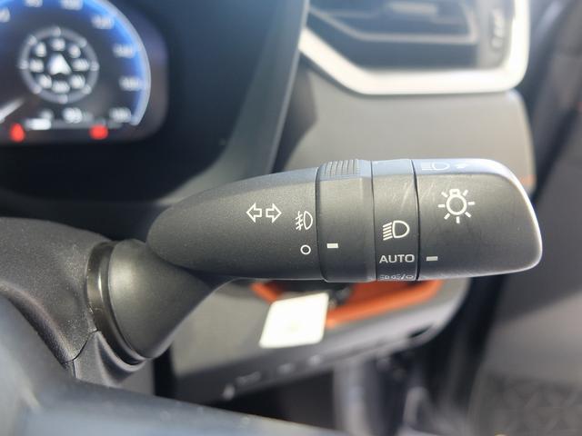 ＲＡＶ４ アドベンチャー　４ＷＤ　純正ナビフルセグ　デジタルインナーミラ　ビルトＥＴＣ２．０　革ベンチレーション＆パワーシートヒーター　パワーバックドア　ステアリングヒーター　ＬＥＤオートライト　オートハイビーム　ルーフレール（6枚目）