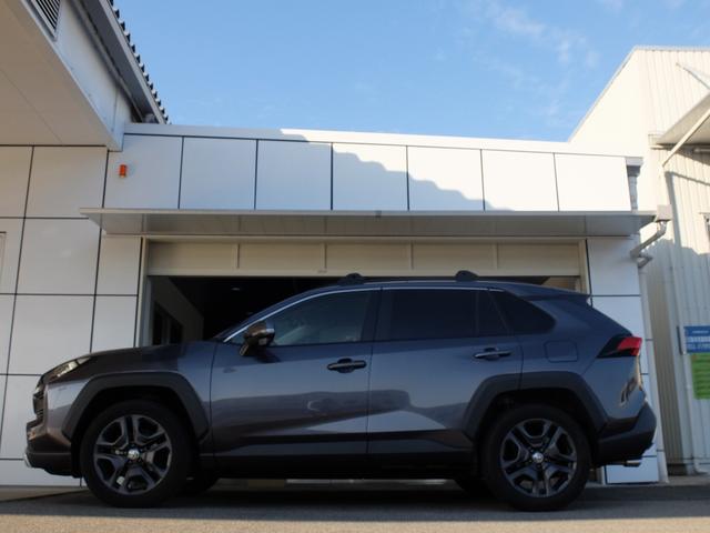 ＲＡＶ４ アドベンチャー　４ＷＤ　純正ナビフルセグ　デジタルインナーミラ　ビルトＥＴＣ２．０　革ベンチレーション＆パワーシートヒーター　パワーバックドア　ステアリングヒーター　ＬＥＤオートライト　オートハイビーム　ルーフレール（57枚目）