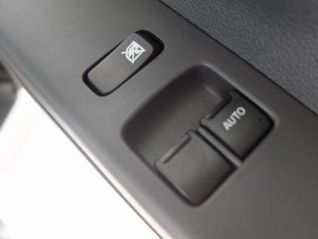 キャリイトラック ＫＣエアコン・パワステ　新車未登録車両／４ＷＤ／スズキセフティサポート／ヒルホールドコントロール／オートライト／アイドリングストップ／キーレスエントリー／３方開（25枚目）