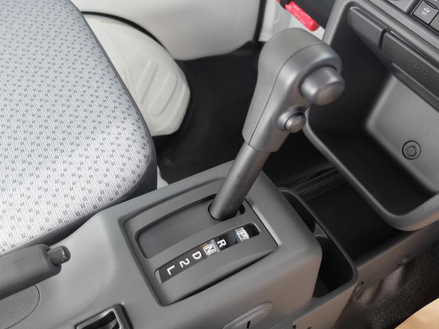 キャリイトラック ＫＣエアコン・パワステ　新車未登録車両／４ＷＤ／スズキセフティサポート／ヒルホールドコントロール／オートライト／アイドリングストップ／キーレスエントリー／３方開（35枚目）