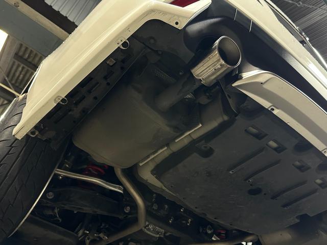 クラウンハイブリッド Ｓ　スポーツスタイル　特別仕様車　ＲＳＲ車高調　ＷＯＲＫ２０インチホイール　社外デジタルインナーミラー　ナビＴＶ　バックカメラ　ＥＴＣ　プリクラッシュ　ＢＳＭ（38枚目）