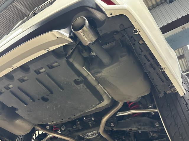 クラウンハイブリッド Ｓ　スポーツスタイル　特別仕様車　ＲＳＲ車高調　ＷＯＲＫ２０インチホイール　社外デジタルインナーミラー　ナビＴＶ　バックカメラ　ＥＴＣ　プリクラッシュ　ＢＳＭ（40枚目）