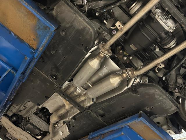 クラウンハイブリッド Ｓ　スポーツスタイル　特別仕様車　ＲＳＲ車高調　ＷＯＲＫ２０インチホイール　社外デジタルインナーミラー　ナビＴＶ　バックカメラ　ＥＴＣ　プリクラッシュ　ＢＳＭ（41枚目）