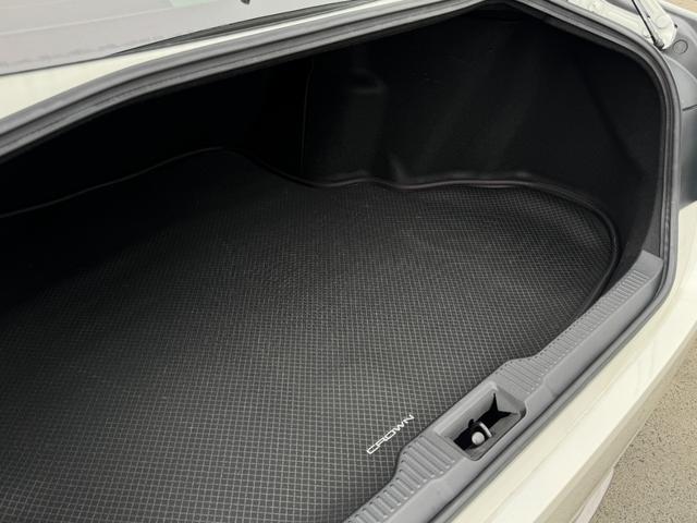 クラウンハイブリッド Ｓ　スポーツスタイル　特別仕様車　ＲＳＲ車高調　ＷＯＲＫ２０インチホイール　社外デジタルインナーミラー　ナビＴＶ　バックカメラ　ＥＴＣ　プリクラッシュ　ＢＳＭ（53枚目）