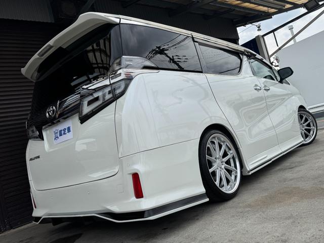 ヴェルファイア ２．５Ｚ　ＫＵＨＬエアロパーツ　ブリッツ車高調　ＷＯＲＫグノーシス２０インチホイール　ツインムーンルーフ　両側パワースライドドア　フリップダウンリアモニター　クルーズコントロール（3枚目）