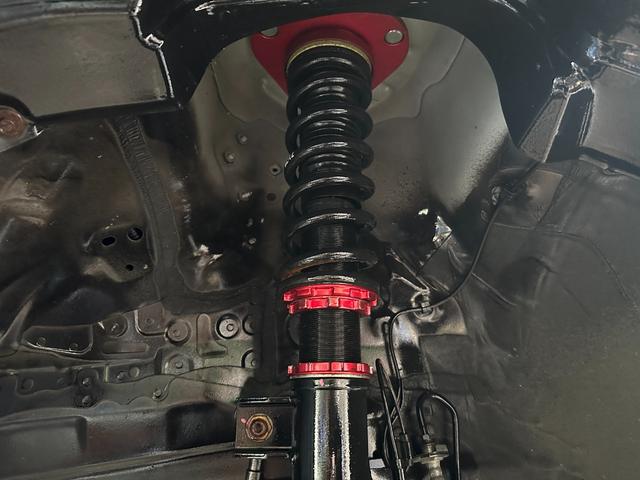 ヴェルファイア ２．５Ｚ　ＫＵＨＬエアロパーツ　ブリッツ車高調　ＷＯＲＫグノーシス２０インチホイール　ツインムーンルーフ　両側パワースライドドア　フリップダウンリアモニター　クルーズコントロール（13枚目）