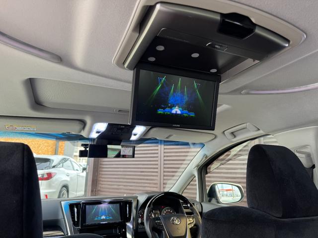 ヴェルファイア ２．５Ｚ　ＫＵＨＬエアロパーツ　ブリッツ車高調　ＷＯＲＫグノーシス２０インチホイール　ツインムーンルーフ　両側パワースライドドア　フリップダウンリアモニター　クルーズコントロール（19枚目）