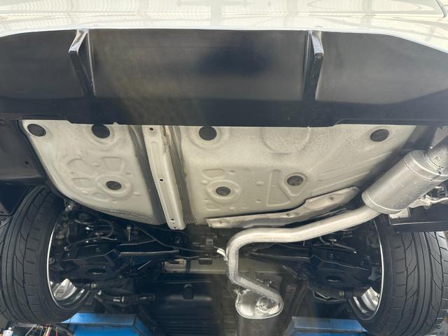 ヴェルファイア ２．５Ｚ　ＫＵＨＬエアロパーツ　ブリッツ車高調　ＷＯＲＫグノーシス２０インチホイール　ツインムーンルーフ　両側パワースライドドア　フリップダウンリアモニター　クルーズコントロール（40枚目）