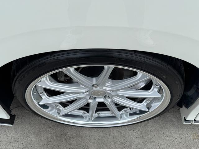 ヴェルファイア ２．５Ｚ　ＫＵＨＬエアロパーツ　ブリッツ車高調　ＷＯＲＫグノーシス２０インチホイール　ツインムーンルーフ　両側パワースライドドア　フリップダウンリアモニター　クルーズコントロール（64枚目）