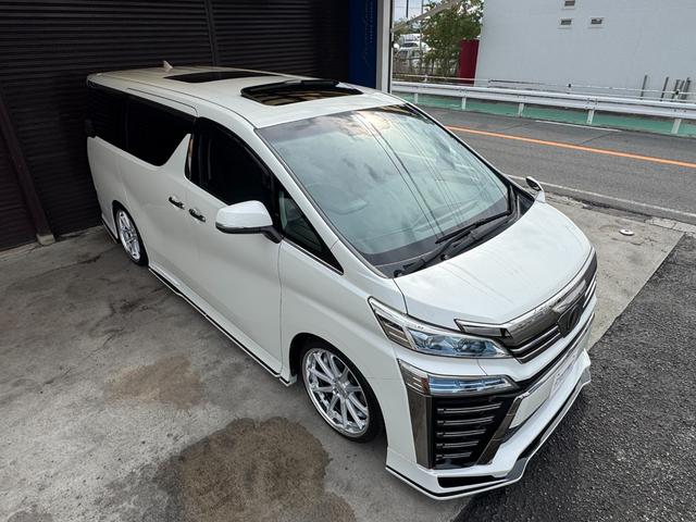ヴェルファイア ２．５Ｚ　ＫＵＨＬエアロパーツ　ブリッツ車高調　ＷＯＲＫグノーシス２０インチホイール　ツインムーンルーフ　両側パワースライドドア　フリップダウンリアモニター　クルーズコントロール（65枚目）