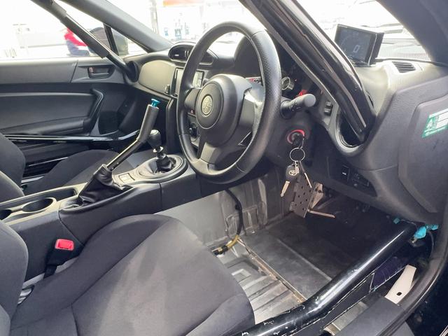 86 G 後期モデル ダートラ仕様 HKSエキマニ ミッション LSD カヤバ車高調 ロールバー ロールゲージ 足回り強化パーツ(9枚目)