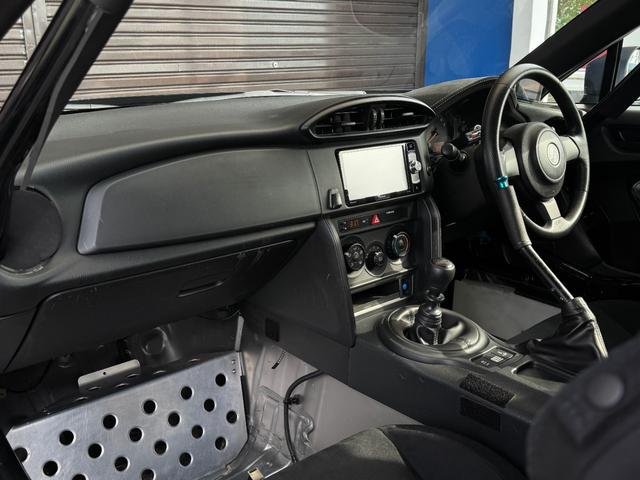 86 G 後期モデル ダートラ仕様 HKSエキマニ ミッション LSD カヤバ車高調 ロールバー ロールゲージ 足回り強化パーツ(10枚目)