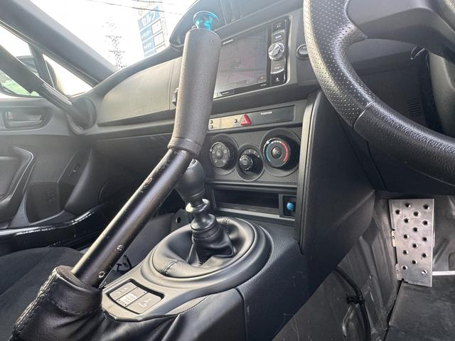 86 G 後期モデル ダートラ仕様 HKSエキマニ ミッション LSD カヤバ車高調 ロールバー ロールゲージ 足回り強化パーツ(56枚目)