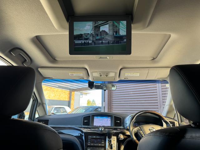 エルグランド ２５０ハイウェイスター　カールソン２０インチホイール　ＴＥＩＮ車高調　インパル４本出しマフラー　ヴァレンティＬＥＤテール　純正ナビ　電動フリップダウンモニター　ツインサンルーフ　両側パワースライドドア　アラウンドビュー（57枚目）
