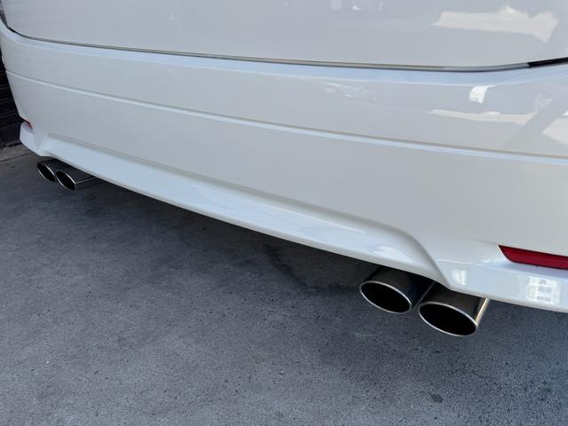 エルグランド ２５０ハイウェイスター　カールソン２０インチホイール　ＴＥＩＮ車高調　インパル４本出しマフラー　ヴァレンティＬＥＤテール　純正ナビ　電動フリップダウンモニター　ツインサンルーフ　両側パワースライドドア　アラウンドビュー（61枚目）