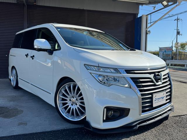 エルグランド ２５０ハイウェイスター　カールソン２０インチホイール　ＴＥＩＮ車高調　インパル４本出しマフラー　ヴァレンティＬＥＤテール　純正ナビ　電動フリップダウンモニター　ツインサンルーフ　両側パワースライドドア　アラウンドビュー（65枚目）