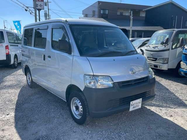 タウンエースバン DX インパネ5速ミッション 運転席&助手席エアバッグ ABS エアコン パワステ メモリーナビ ワンセグTV CD バックカメラ ETC 集中ドアロック 後席両側スライドドア(3枚目)