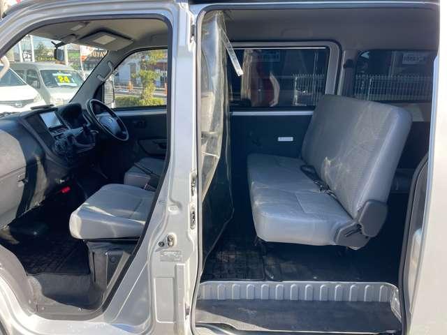 タウンエースバン DX インパネ5速ミッション 運転席&助手席エアバッグ ABS エアコン パワステ メモリーナビ ワンセグTV CD バックカメラ ETC 集中ドアロック 後席両側スライドドア(26枚目)