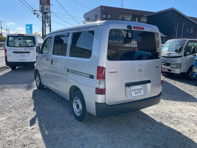 タウンエースバン DX インパネ5速ミッション 運転席&助手席エアバッグ ABS エアコン パワステ メモリーナビ ワンセグTV CD バックカメラ ETC 集中ドアロック 後席両側スライドドア(58枚目)