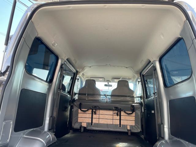 タウンエースバン DX インパネ5速ミッション 運転席&助手席エアバッグ ABS エアコン パワステ メモリーナビ ワンセグTV CD バックカメラ ETC 集中ドアロック 後席両側スライドドア(79枚目)