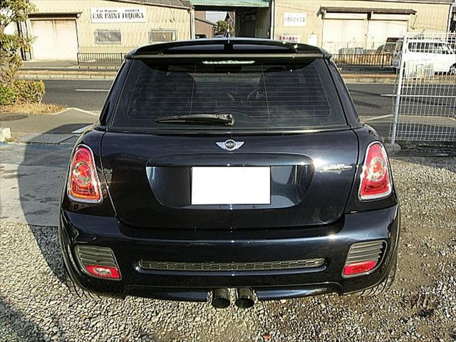 MINI ジョンクーパーワークス SONYポータブルナビ 6速AT ターボ 運転席&助手席エアバッグ ABS キーレスエントリー レザーシート センター2本出マフラー ユニオンジャックミラー(28枚目)