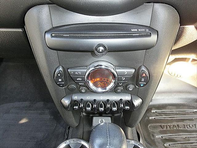 MINI ジョンクーパーワークス SONYポータブルナビ 6速AT ターボ 運転席&助手席エアバッグ ABS キーレスエントリー レザーシート センター2本出マフラー ユニオンジャックミラー(34枚目)