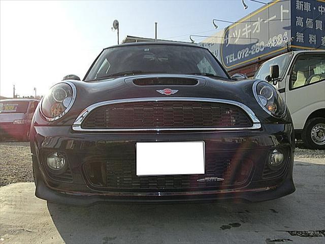 MINI ジョンクーパーワークス SONYポータブルナビ 6速AT ターボ 運転席&助手席エアバッグ ABS キーレスエントリー レザーシート センター2本出マフラー ユニオンジャックミラー(45枚目)