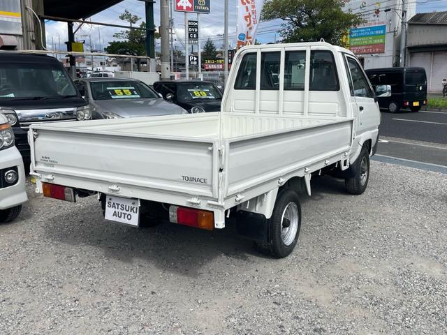 タウンエーストラック SシングルジャストローDX ロングスチールデッキ 三方開 コラム5速MT 1t ABS エアバッグ エアコン パワステ ETC 3人乗り 運転席エアバッグ 取説 保証付き(10枚目)