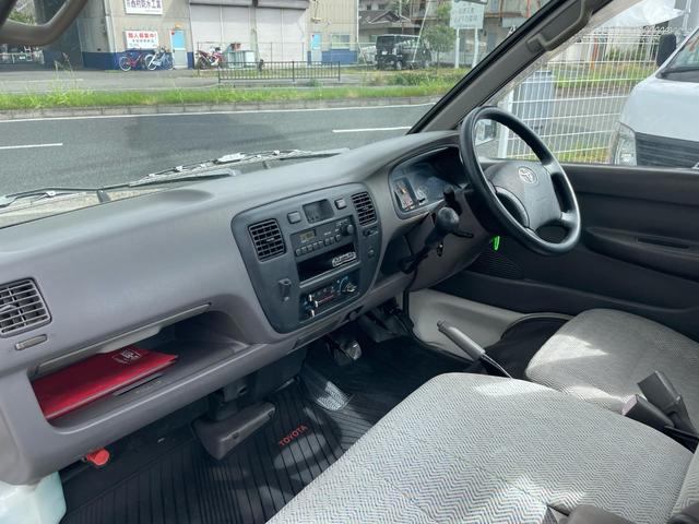 タウンエーストラック SシングルジャストローDX ロングスチールデッキ 三方開 コラム5速MT 1t ABS エアバッグ エアコン パワステ ETC 3人乗り 運転席エアバッグ 取説 保証付き(26枚目)