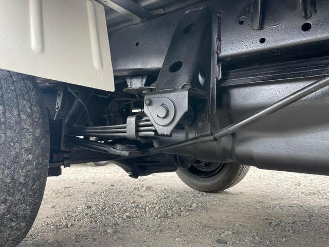 タウンエーストラック SシングルジャストローDX ロングスチールデッキ 三方開 コラム5速MT 1t ABS エアバッグ エアコン パワステ ETC 3人乗り 運転席エアバッグ 取説 保証付き(35枚目)