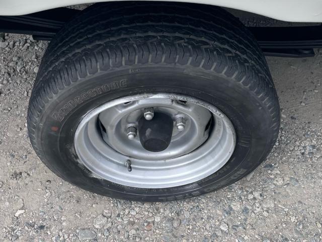 タウンエーストラック SシングルジャストローDX ロングスチールデッキ 三方開 コラム5速MT 1t ABS エアバッグ エアコン パワステ ETC 3人乗り 運転席エアバッグ 取説 保証付き(44枚目)