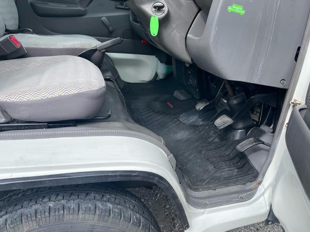 タウンエーストラック SシングルジャストローDX ロングスチールデッキ 三方開 コラム5速MT 1t ABS エアバッグ エアコン パワステ ETC 3人乗り 運転席エアバッグ 取説 保証付き(67枚目)