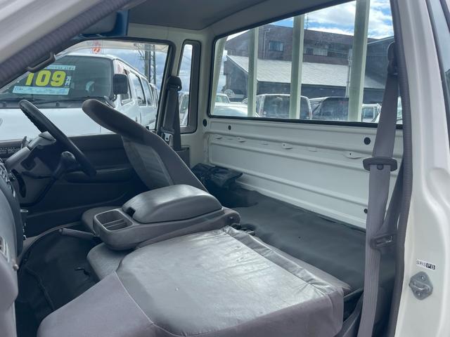 タウンエーストラック SシングルジャストローDX ロングスチールデッキ 三方開 コラム5速MT 1t ABS エアバッグ エアコン パワステ ETC 3人乗り 運転席エアバッグ 取説 保証付き(77枚目)