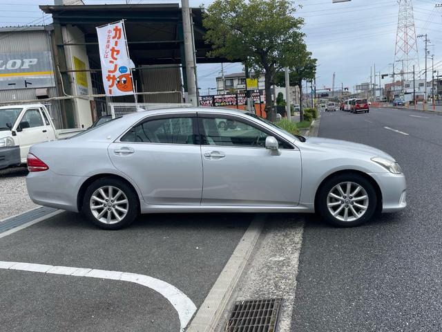 クラウン ロイヤルサルーン ワンオーナー スマートキー プッシュスタート HDDナビ フルセグTV バックカメラ ウッドコンビハンドル ETC ドラレコ パワーシート HID 運転席&助手席エアバッグ ABS 取説 スペアキー(6枚目)