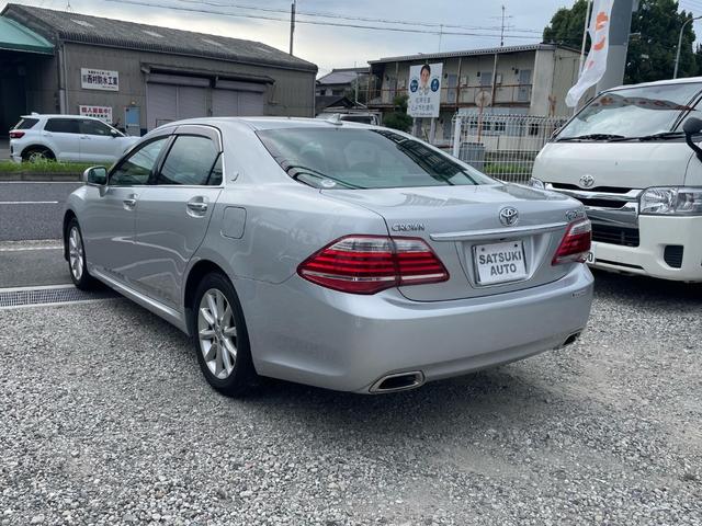 クラウン ロイヤルサルーン ワンオーナー スマートキー プッシュスタート HDDナビ フルセグTV バックカメラ ウッドコンビハンドル ETC ドラレコ パワーシート HID 運転席&助手席エアバッグ ABS 取説 スペアキー(9枚目)