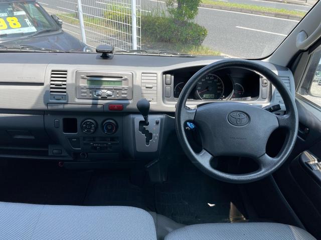 ハイエースバン ロングDX インパネ4速オートマ 運転席&助手席エアバッグ ABS エアコン パワステ パワーウインドウ CD ETC ドライブレコーダー 3人/6人乗り 後席両側スライドドア 取説 スペアキー(26枚目)