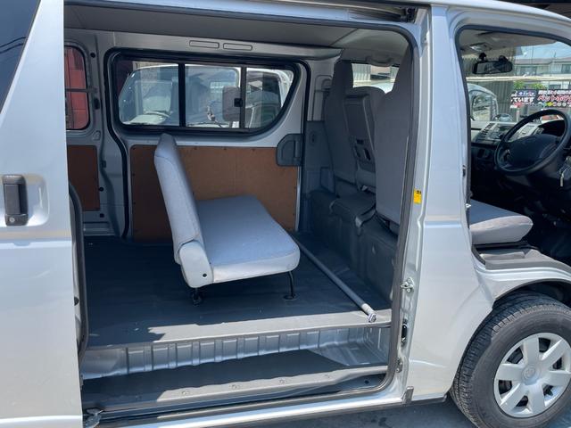 ハイエースバン ロングDX インパネ4速オートマ 運転席&助手席エアバッグ ABS エアコン パワステ パワーウインドウ CD ETC ドライブレコーダー 3人/6人乗り 後席両側スライドドア 取説 スペアキー(28枚目)