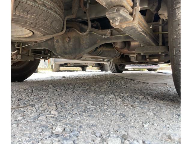 ハイエースバン ロングDX インパネ4速オートマ 運転席&助手席エアバッグ ABS エアコン パワステ パワーウインドウ CD ETC ドライブレコーダー 3人/6人乗り 後席両側スライドドア 取説 スペアキー(45枚目)