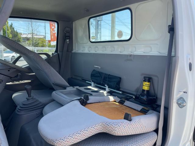 トヨエース ロングジャストロー 平ボディ 三方開 フロア5速MT 1.5t リアWタイヤ 3人乗り エアコン パワステ パワーウインドウ 運転席エアバッグ ETC(27枚目)