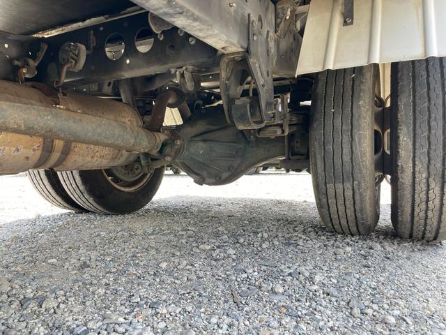 トヨエース ロングジャストロー 平ボディ 三方開 フロア5速MT 1.5t リアWタイヤ 3人乗り エアコン パワステ パワーウインドウ 運転席エアバッグ ETC(31枚目)