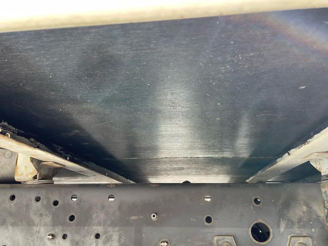 トヨエース ロングジャストロー 平ボディ 三方開 フロア5速MT 1.5t リアWタイヤ 3人乗り エアコン パワステ パワーウインドウ 運転席エアバッグ ETC(40枚目)