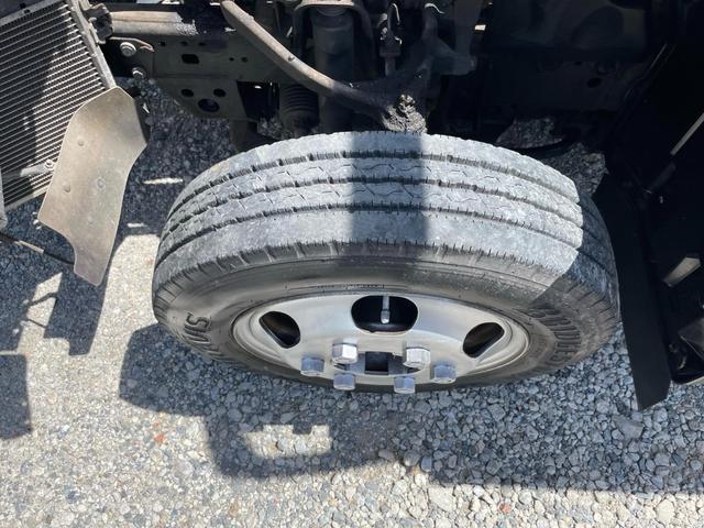 トヨエース ロングジャストロー 平ボディ 三方開 フロア5速MT 1.5t リアWタイヤ 3人乗り エアコン パワステ パワーウインドウ 運転席エアバッグ ETC(41枚目)